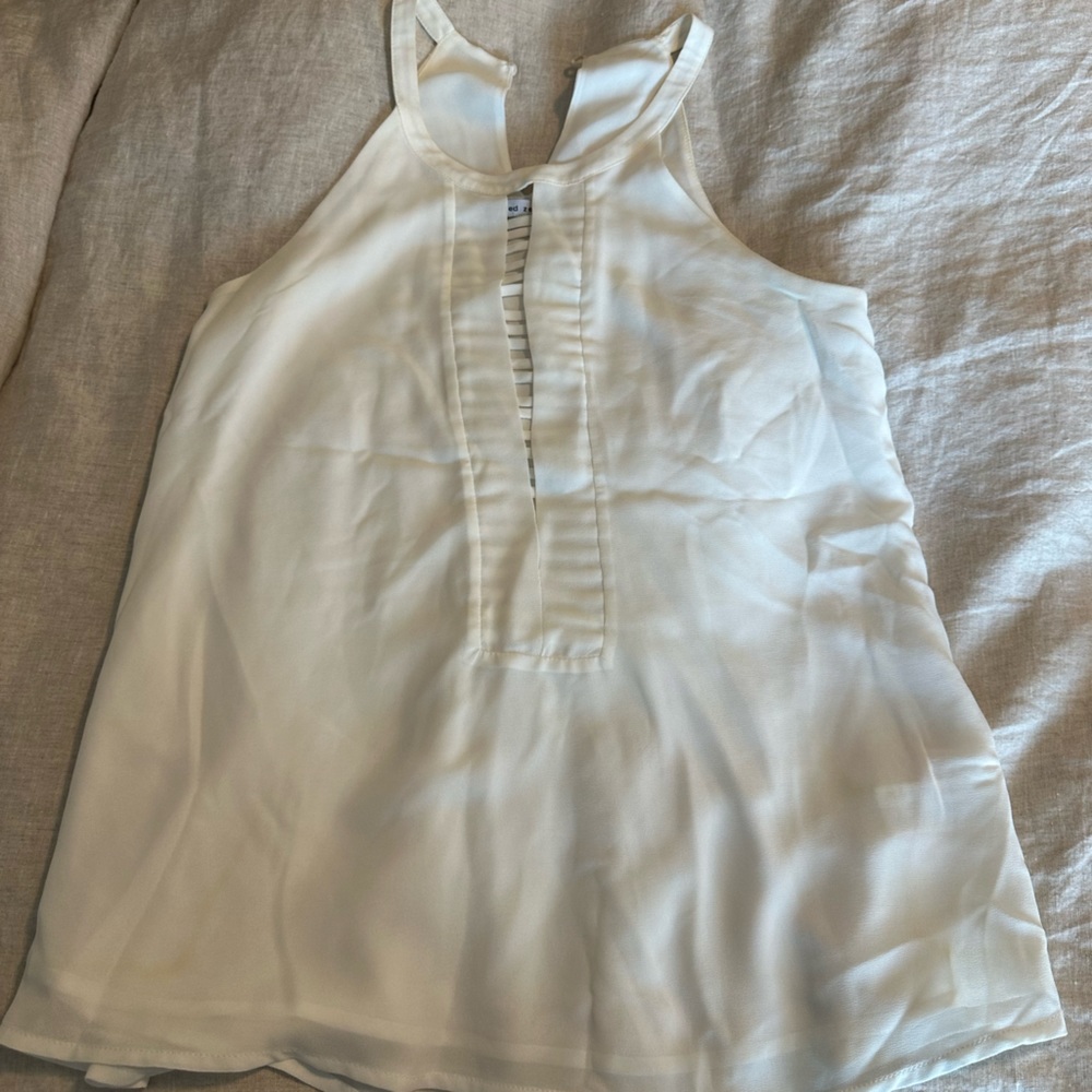 White tank